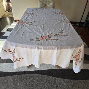 White Vtg Hand Embroidered Floral Rectangular Tablecloth